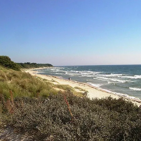 6 Person In Aakirkeby-by Traum * Vester Somarken